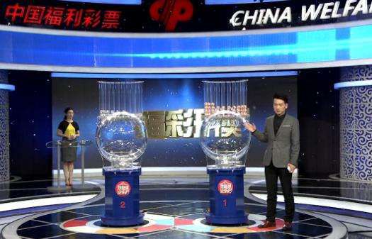 以勇气对抗青春这场;大雨以玉女形象出道的袁咏仪，塑造的角色几乎都是正面的，鲜有反派